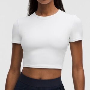 Wundermost Ultra-Soft Nulu Crewneck
Cropped T-Shirt